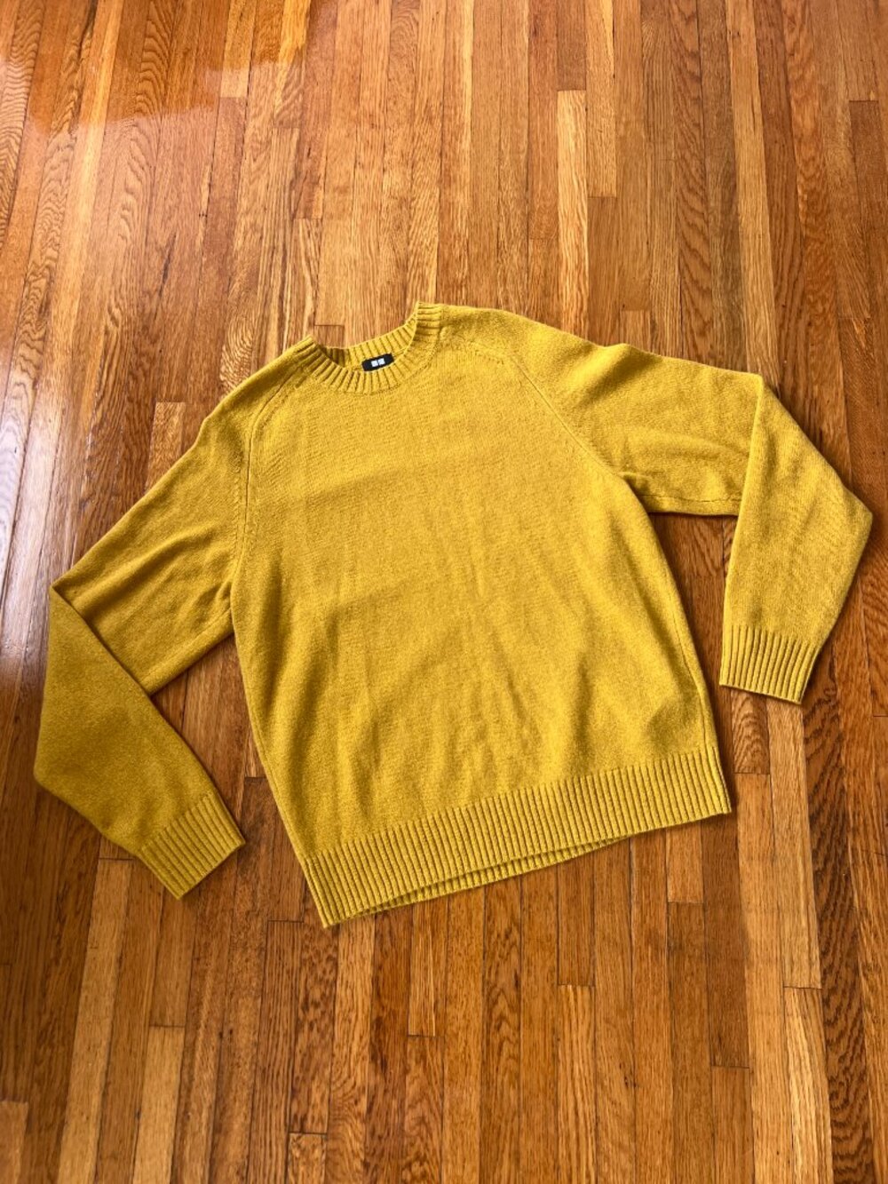 Uniqlo Mustard Yellow 100% Wool Saddle-Sleeve Crewneck Sweater - Men's Medium